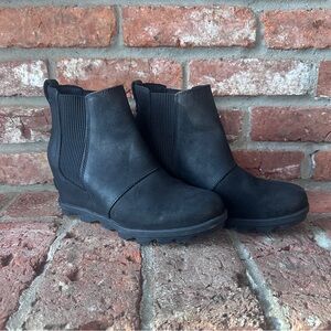 Sorel Black Leather Wedge Ankle Booties